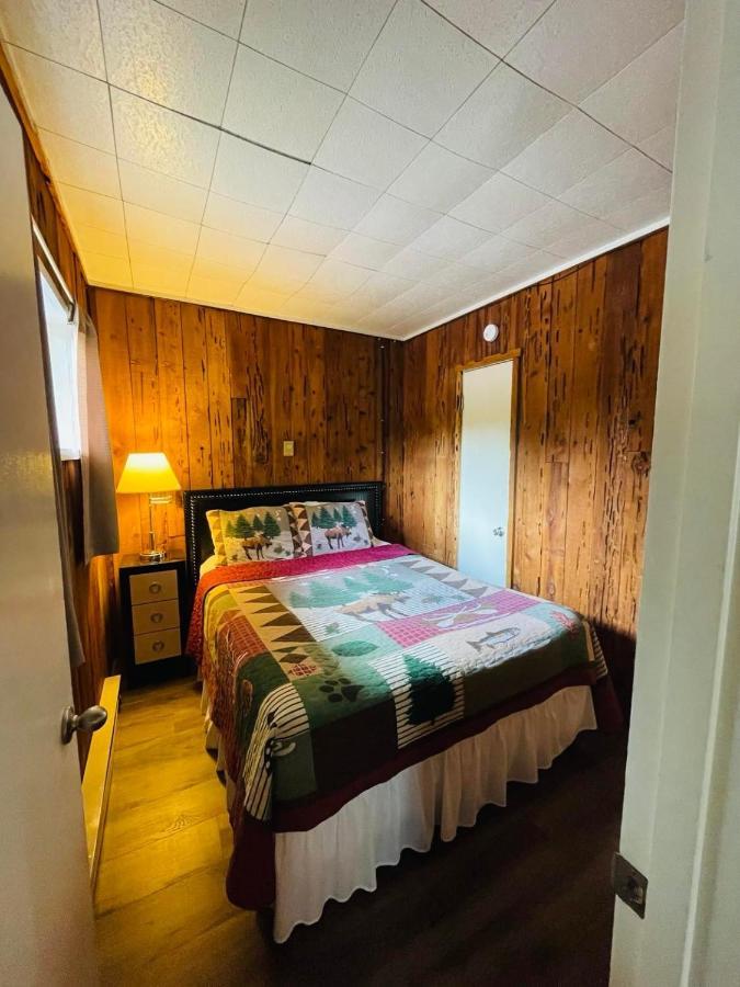 Riverfront Lodging Shady Cove Exteriér fotografie