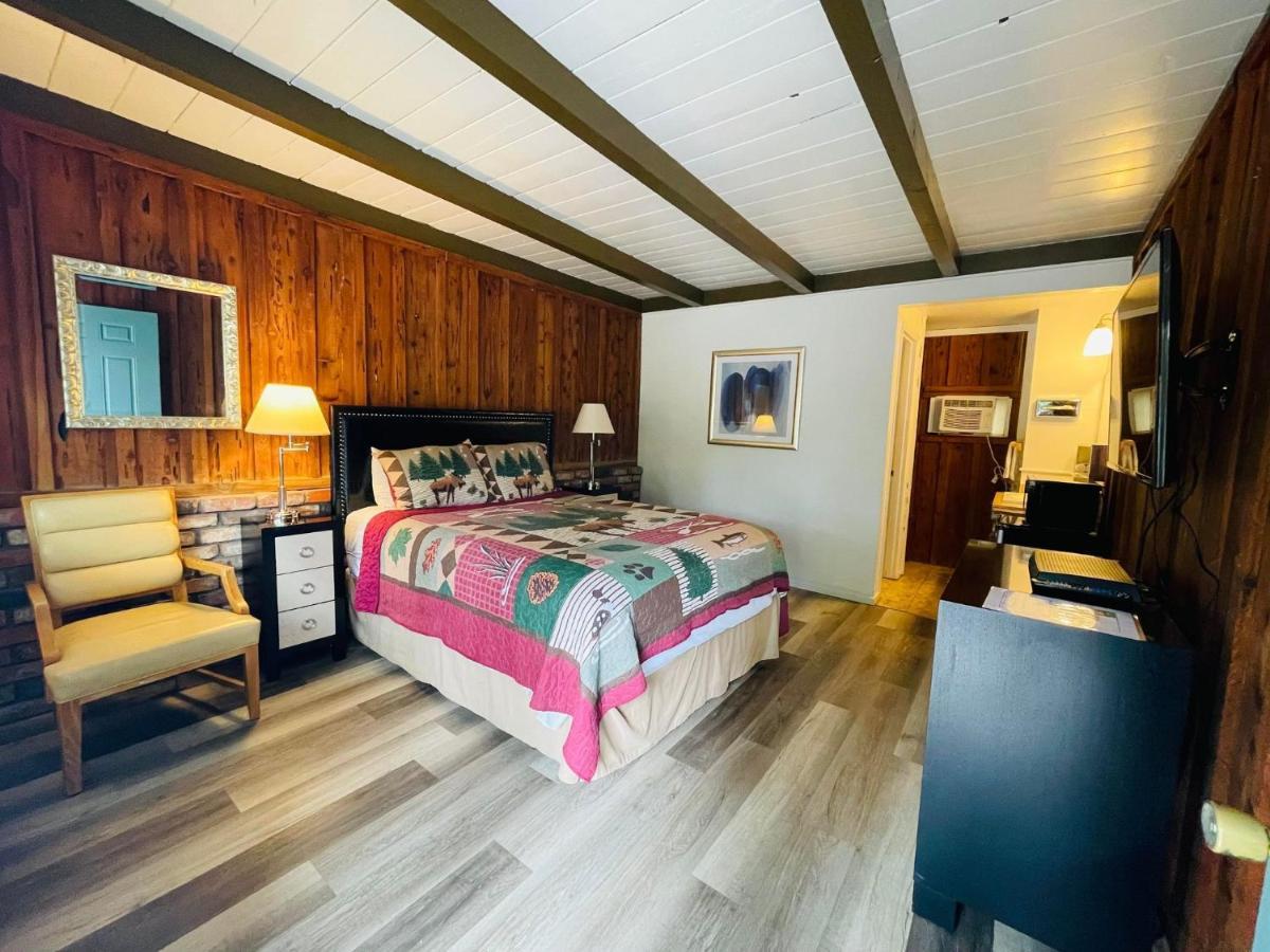Riverfront Lodging Shady Cove Exteriér fotografie