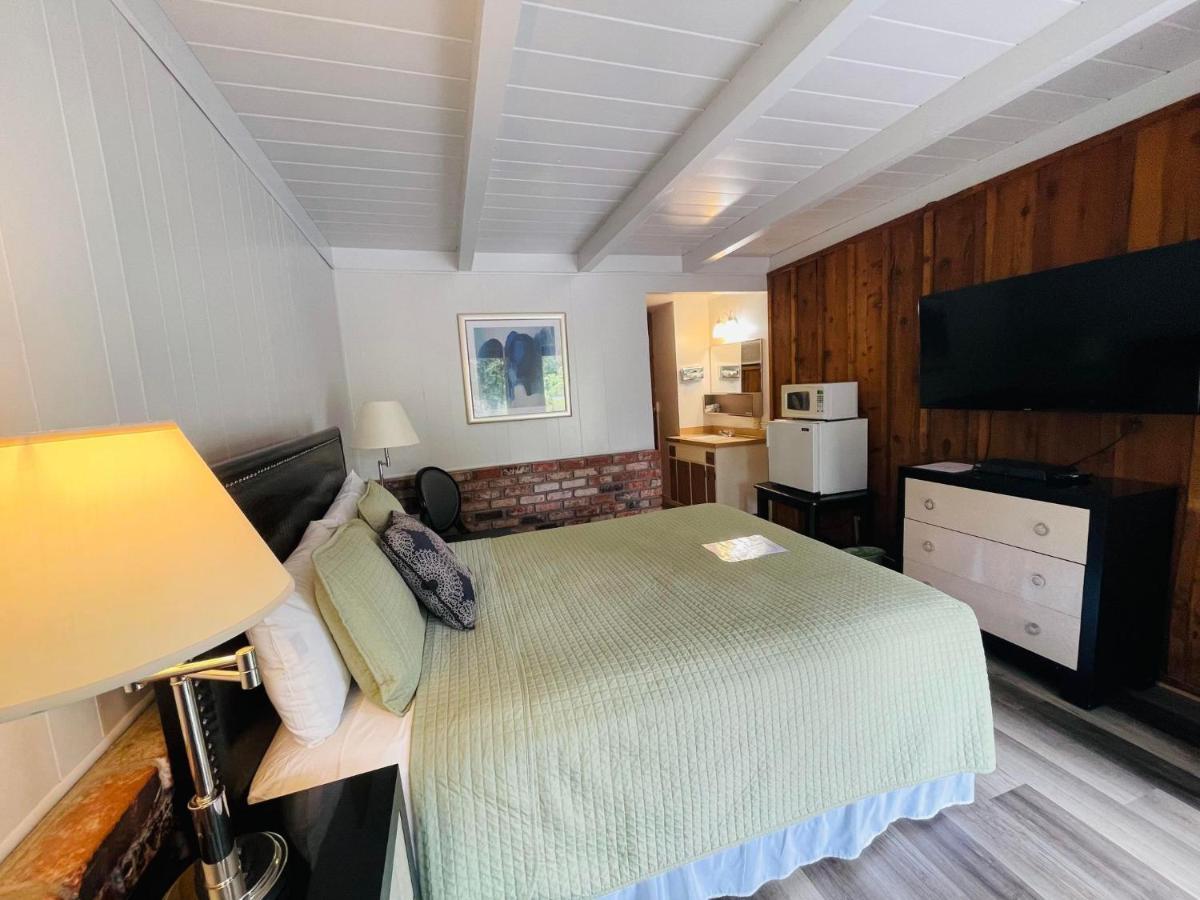 Riverfront Lodging Shady Cove Exteriér fotografie