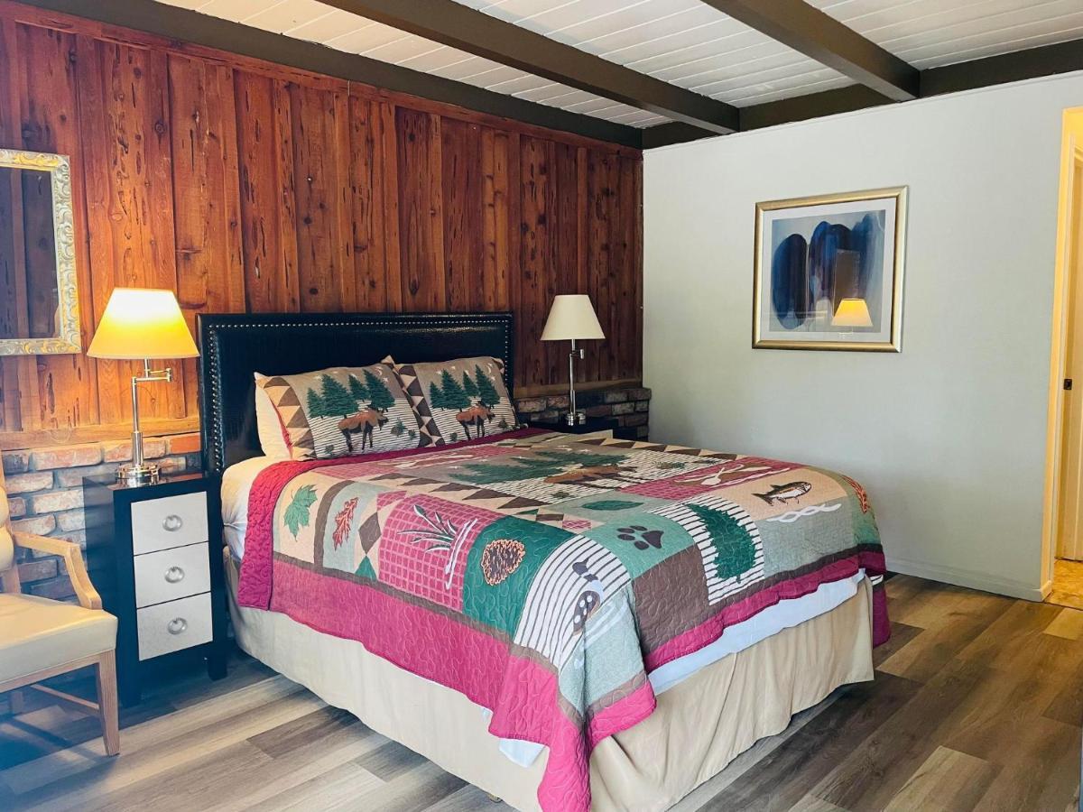Riverfront Lodging Shady Cove Exteriér fotografie