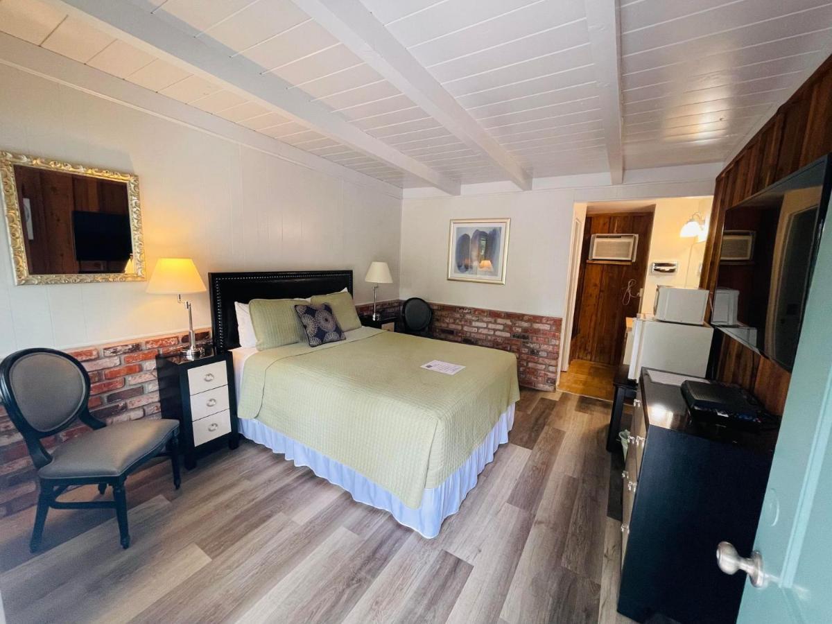 Riverfront Lodging Shady Cove Exteriér fotografie