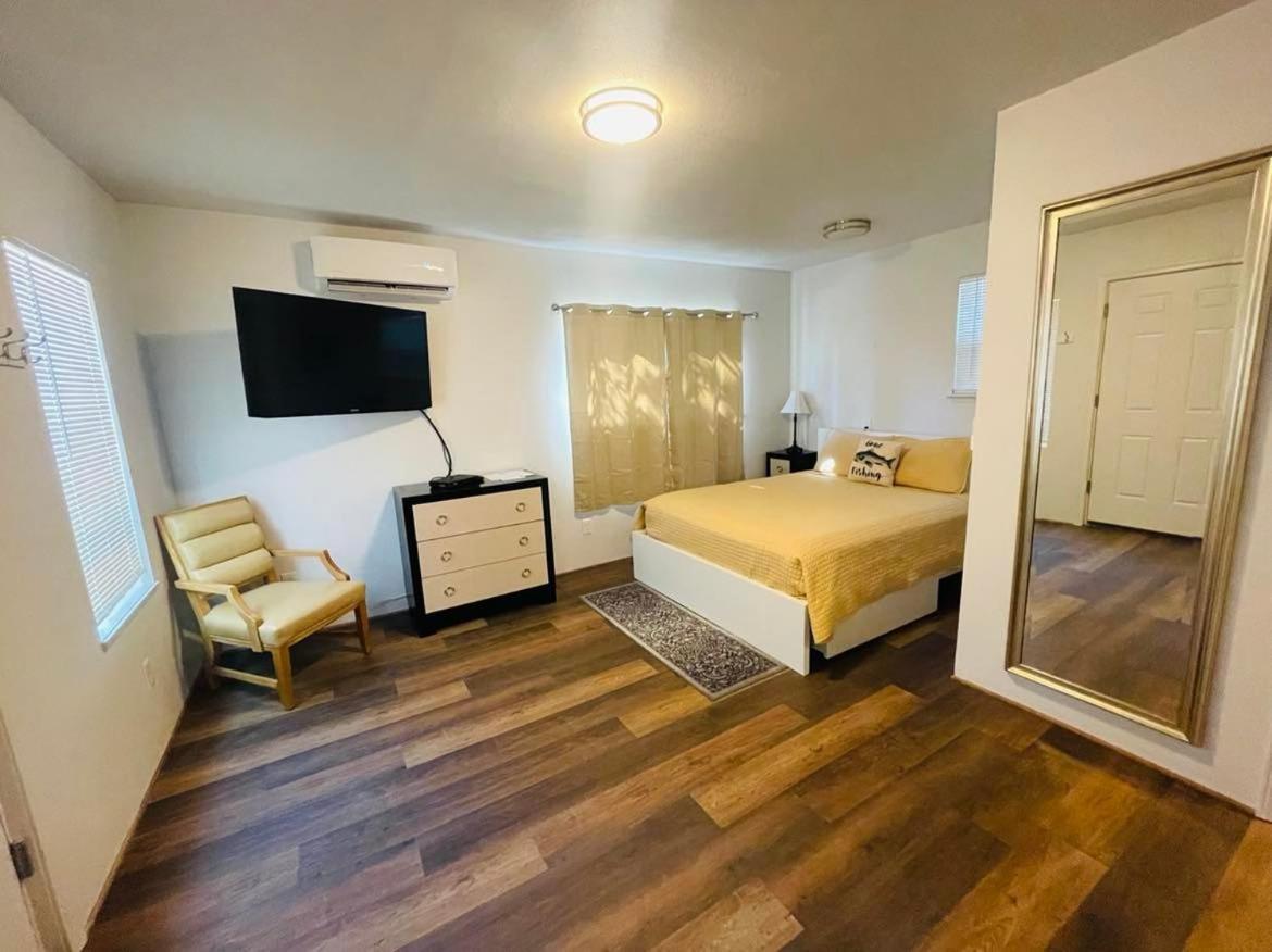 Riverfront Lodging Shady Cove Exteriér fotografie