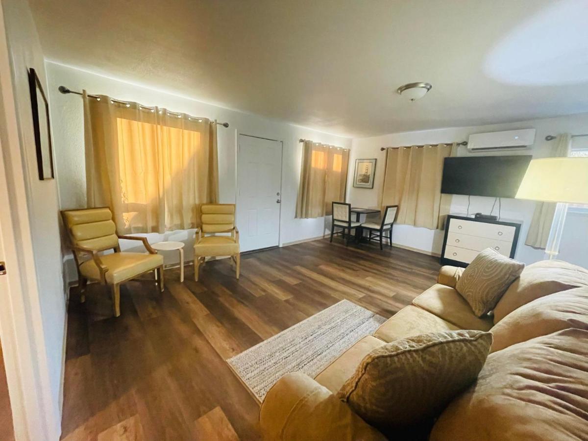 Riverfront Lodging Shady Cove Exteriér fotografie